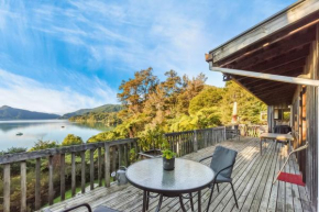 Moetapu Bay Bliss - Marlborough Sounds Retreat